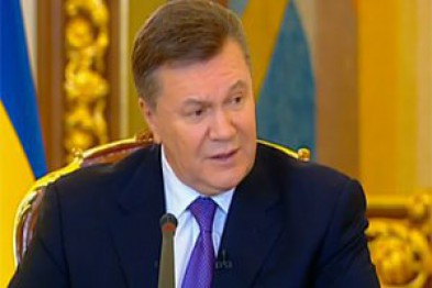 Янукович придушив бунт у ПР: "у мене на кожного з вас - справа"