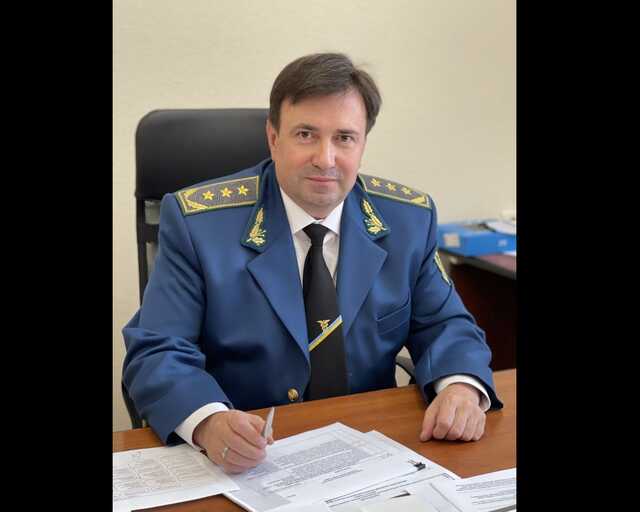 Дружина-«ватниця», брат з посадою в «ДНР» та кричуща розкіш. Родина і статки Руслана Черкаського — претендента на пост голови митниці