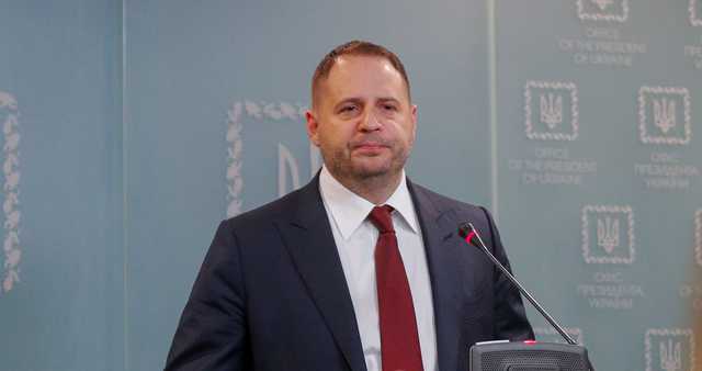 У Єрмака вп’ятеро більше радників, ніж у Зеленського, - КВУ
