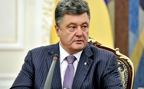 Порошенко на фракції БПП вимагає негайного голосування по уряду