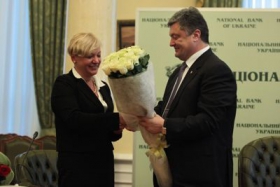 У банках Порошенка та Гонтарєвої суттєво збільшився обсяг валютних вкладів юросіб
