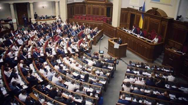 Кто из "Слуг народа" не голосовал за программу нового Кабмина. Полный список