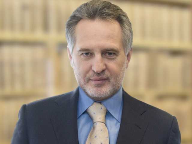 Українська держкомпанія відправляє ільменіт в окупований Крим на завод Фірташа