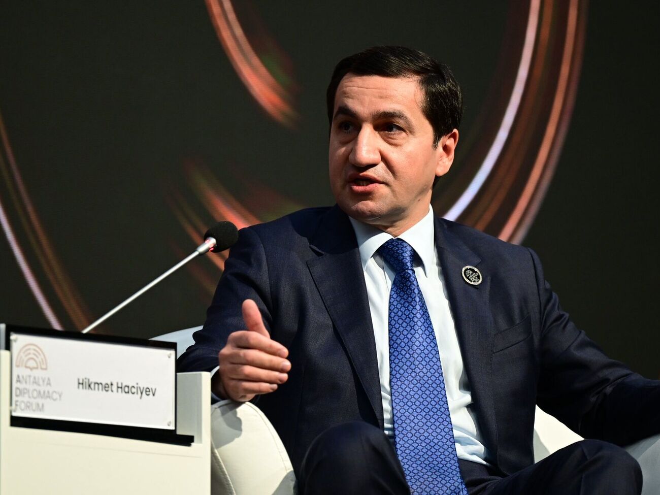 Зеленський нагородив помічника президента Азербайджану орденом "За заслуги"